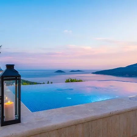Sleeps 10 Pool Air Con Wifi Калкан