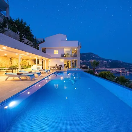 Sleeps 10 Pool Air Con Wifi *