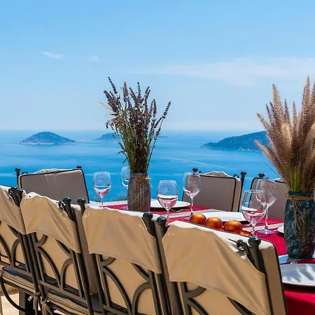 Sleeps 10 Pool Air Con Wifi Kalkan